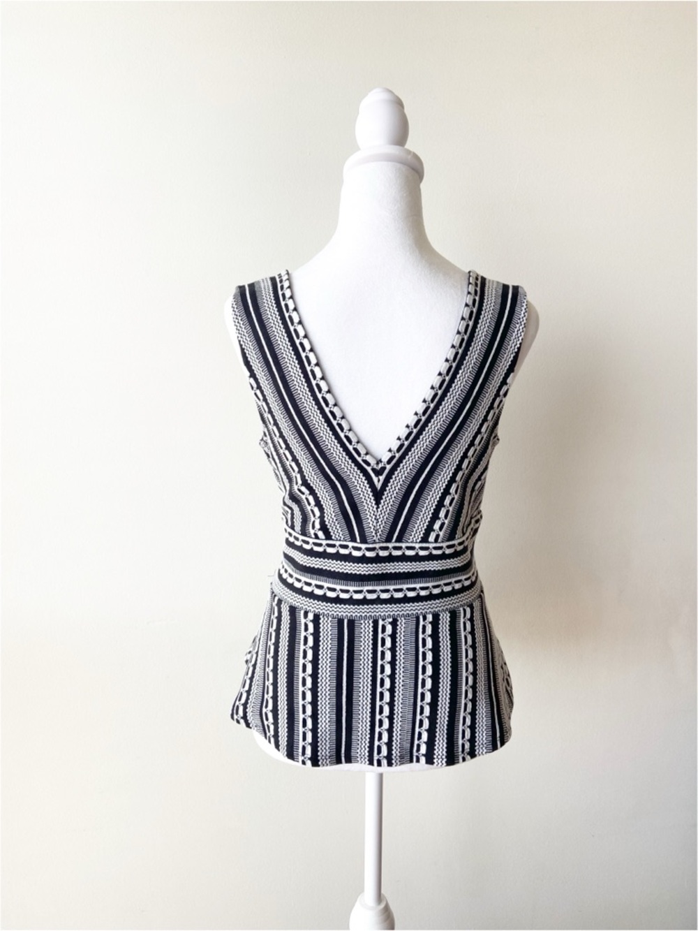 Anthropologie Black & White Striped V-Neck Peplum Top Size M - Picture 3 of 5